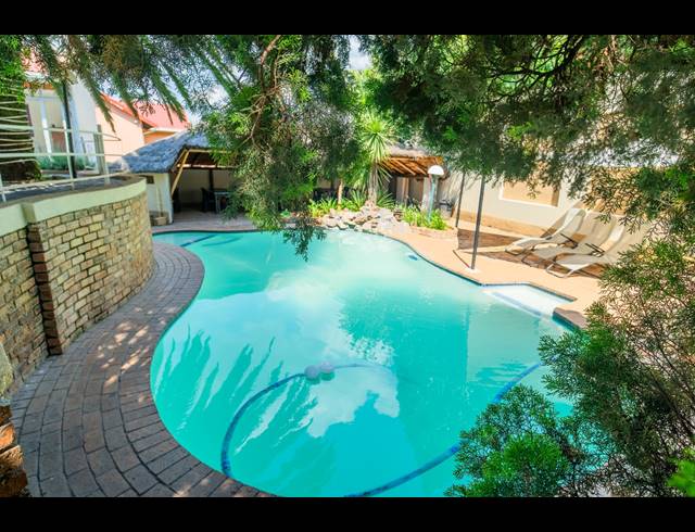 2,670M² LODGE FOR SALE IN WINCHESTER HILLS